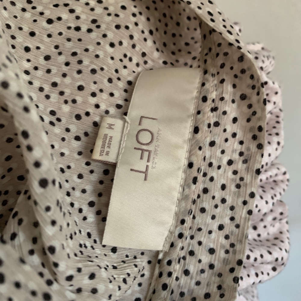 LOFT Polka Dot Office Casual Blouse - pussybow princess sleeve Neutral minimal - Picture 6 of 9